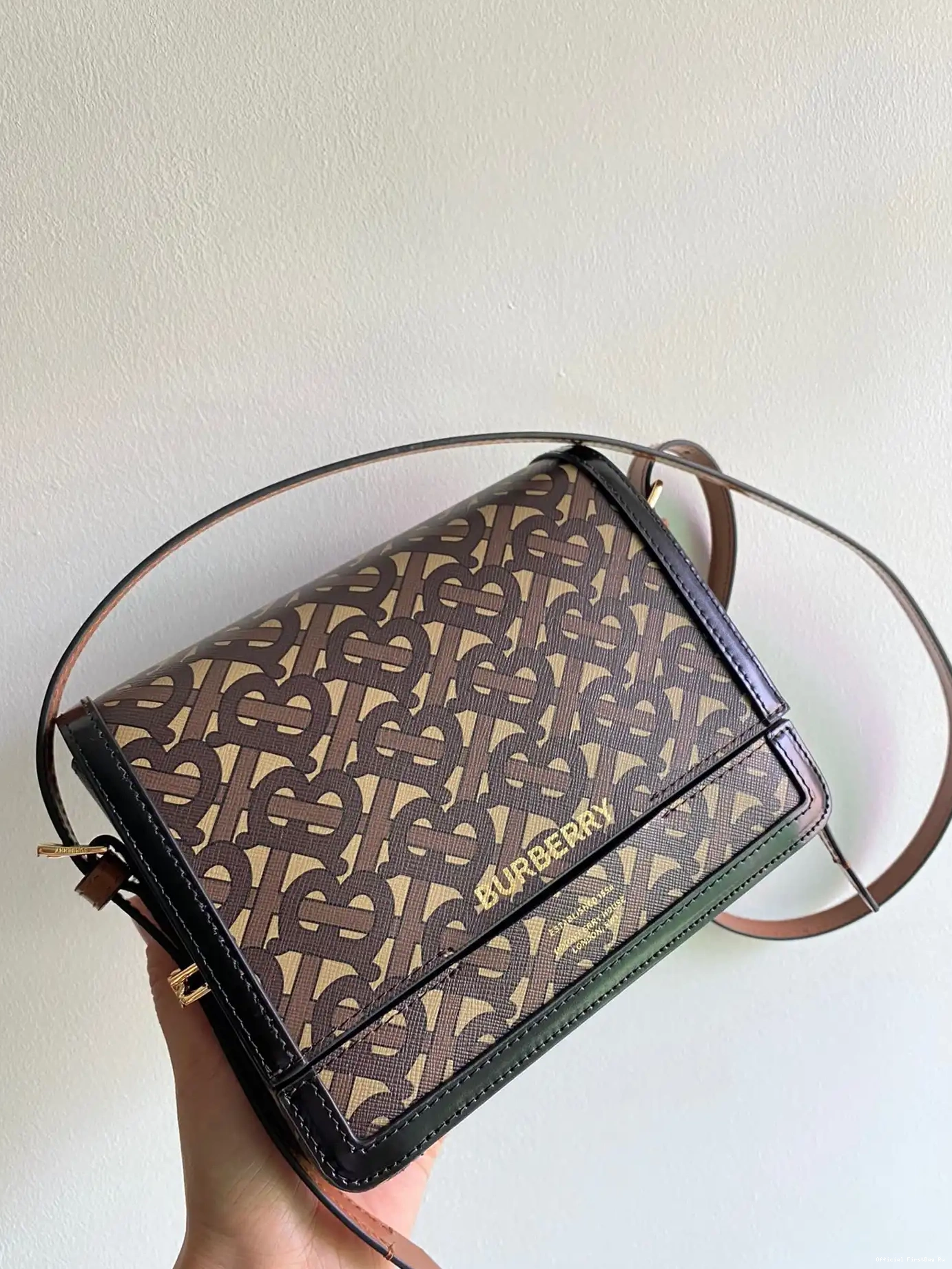 Official FirstBag Ru Leather BURBERRY Grace Bag Small 0525